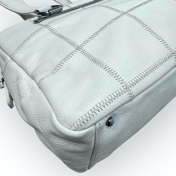 CHANEL 2003/04 Coco Bar Caviar Quilted Leather LAX Bowler/Shoulder Bag, Ivory - Picture 10 of 16